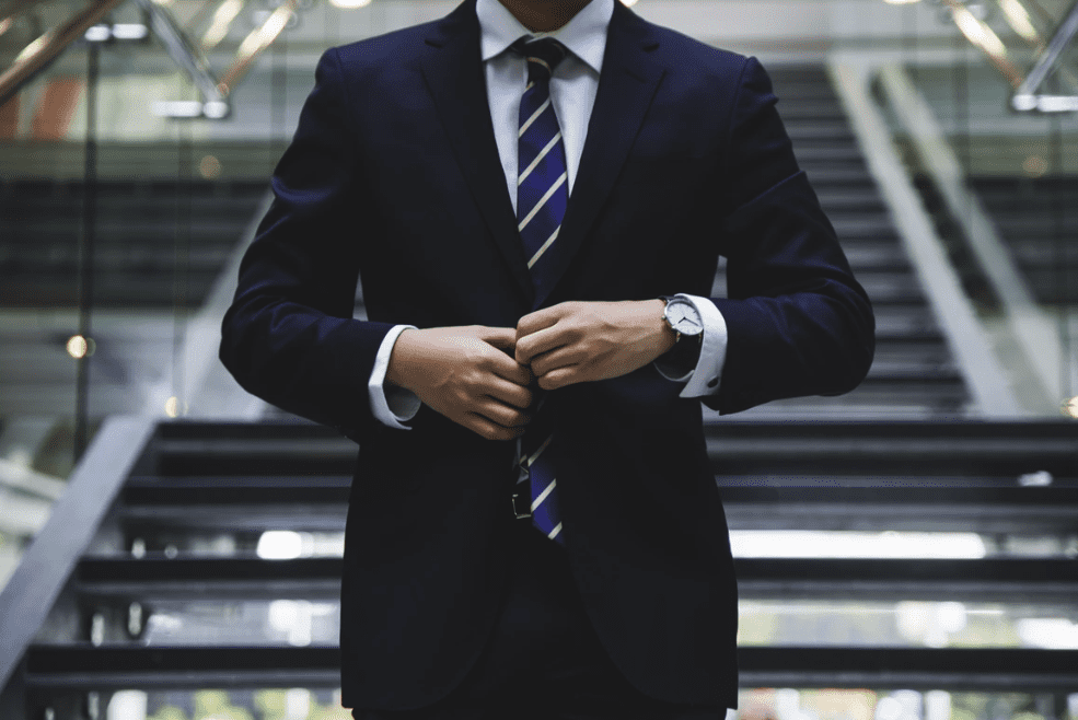 5 advantages of studying business management course 4 Wide Career Opportunity